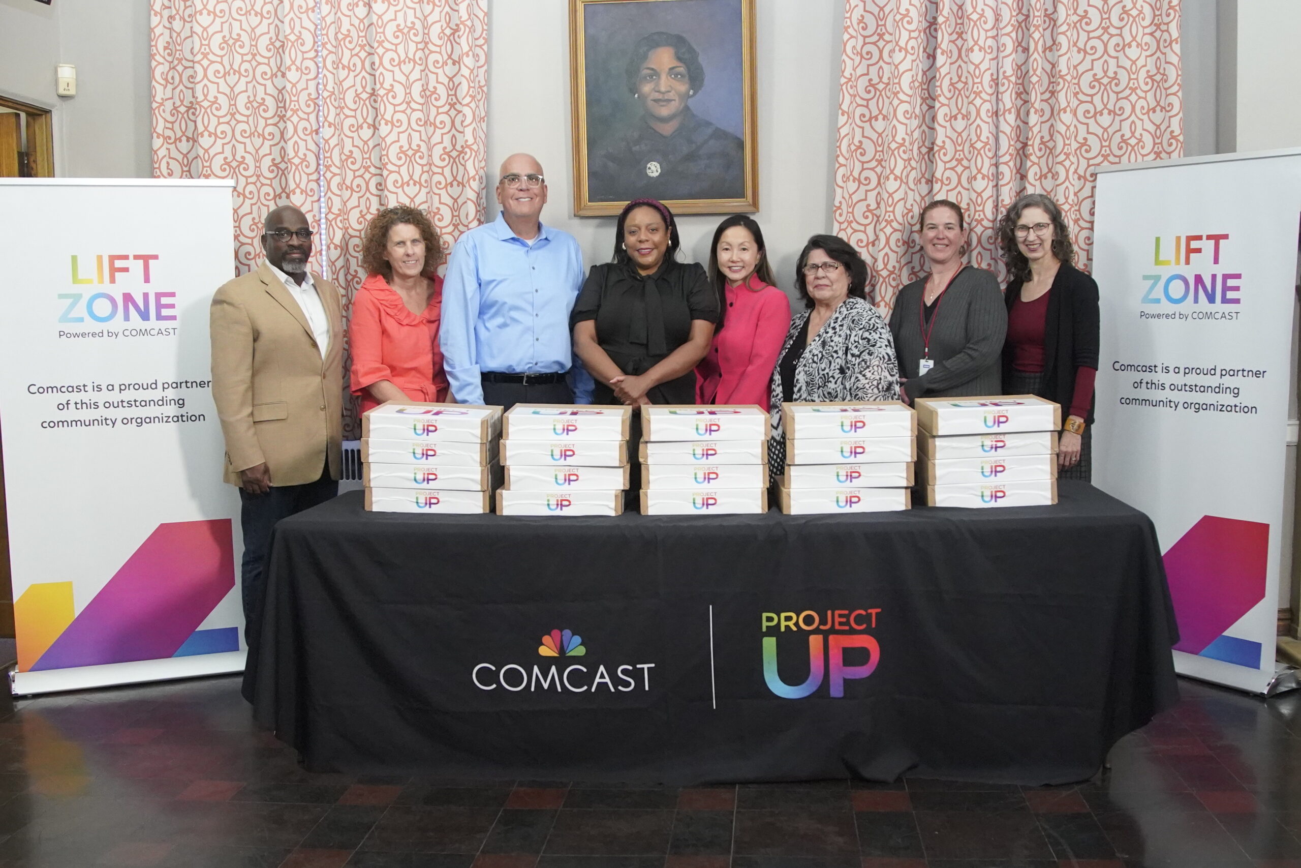 Harold Colbert Jones Memorial Community Center Receives $10,000 Donation from Comcast to Support Digital Skills Training