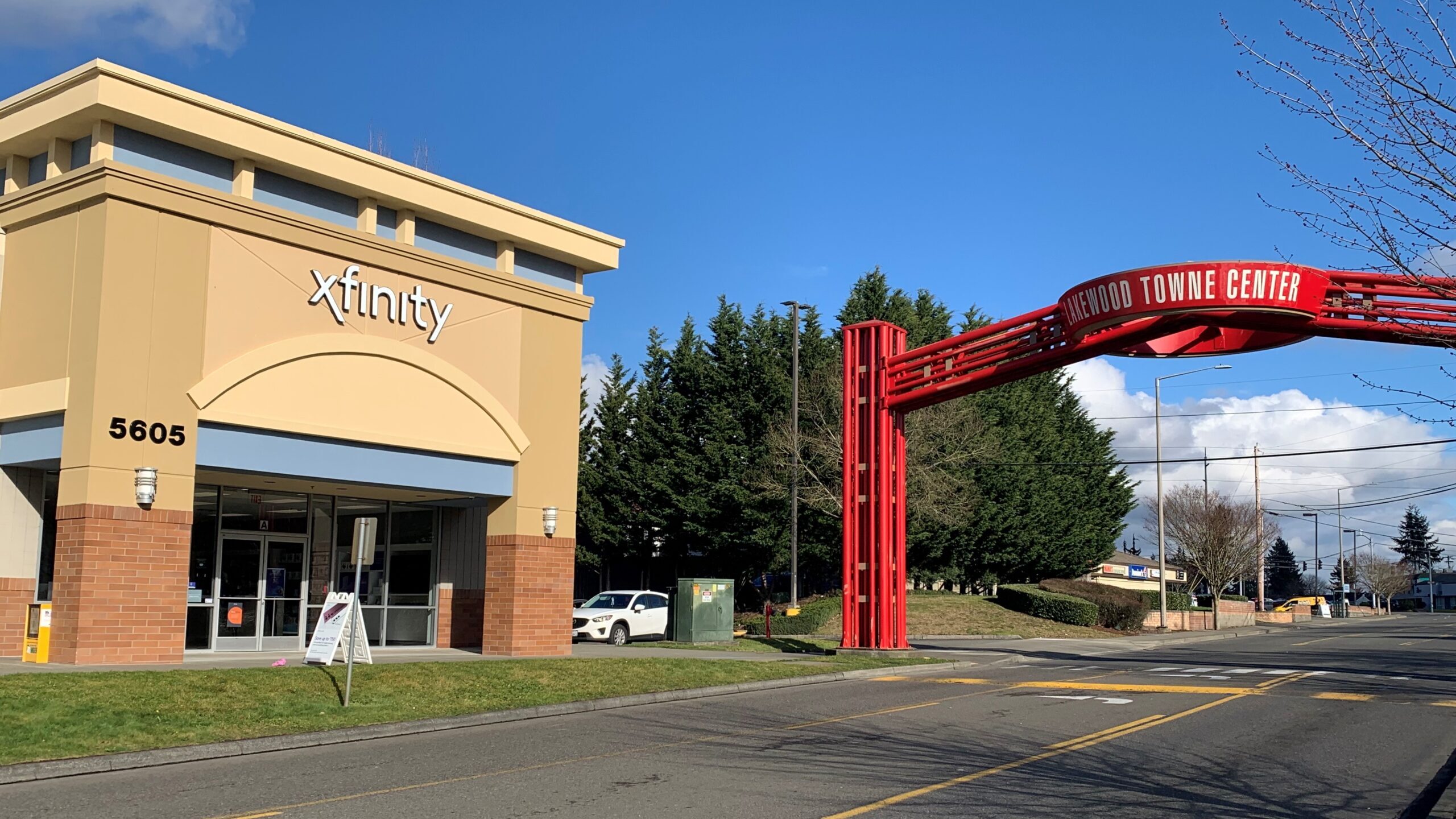 The outside of the Xfinity store at Lakewood Towne Center in Lakewood.